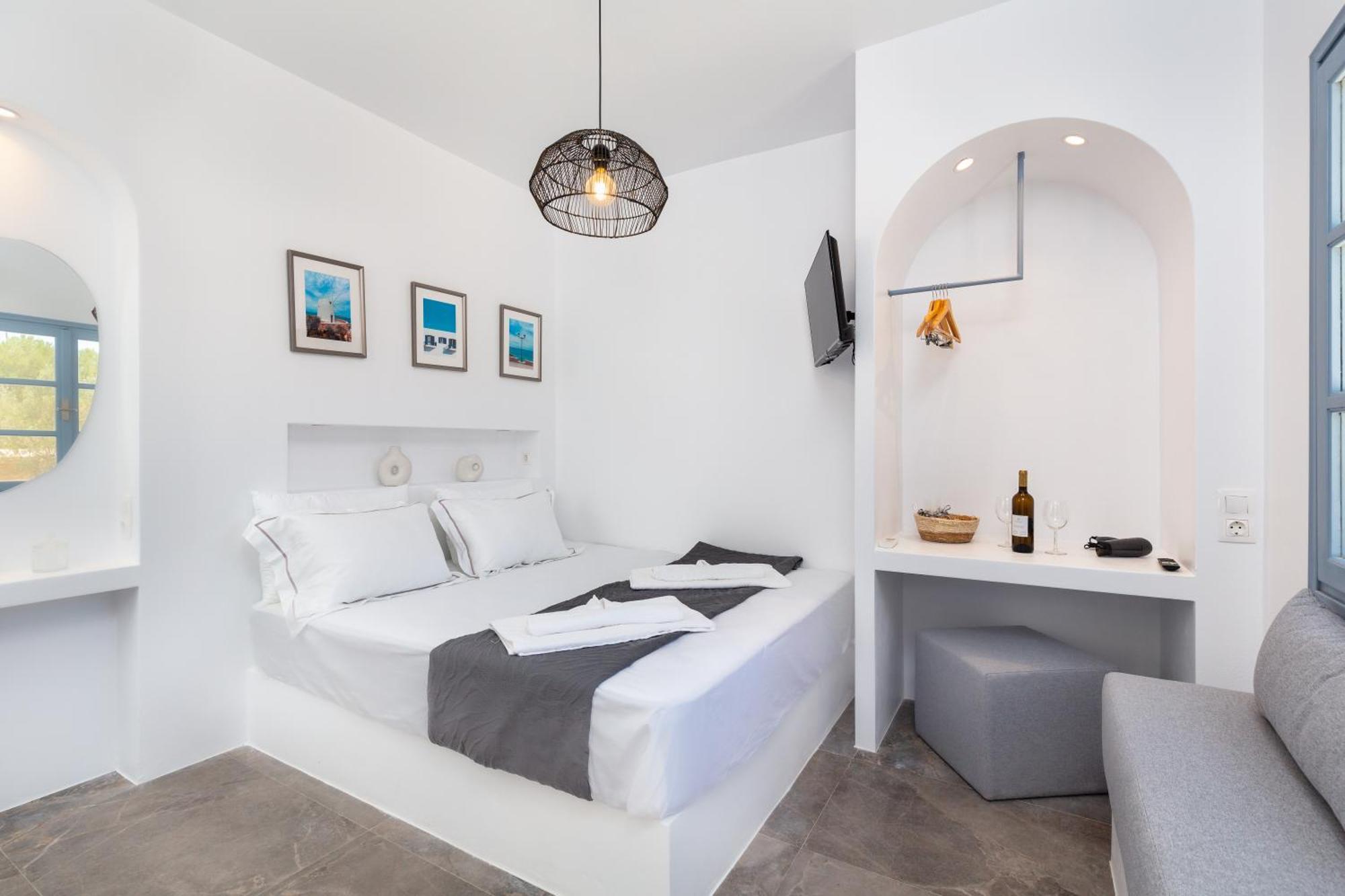 Aitheras Luxury * Protorgia