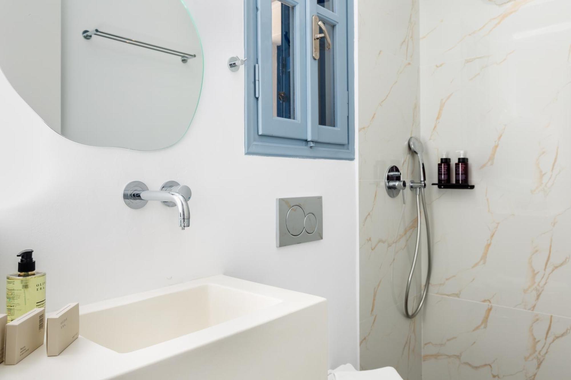 Aitheras Luxury Protorgia