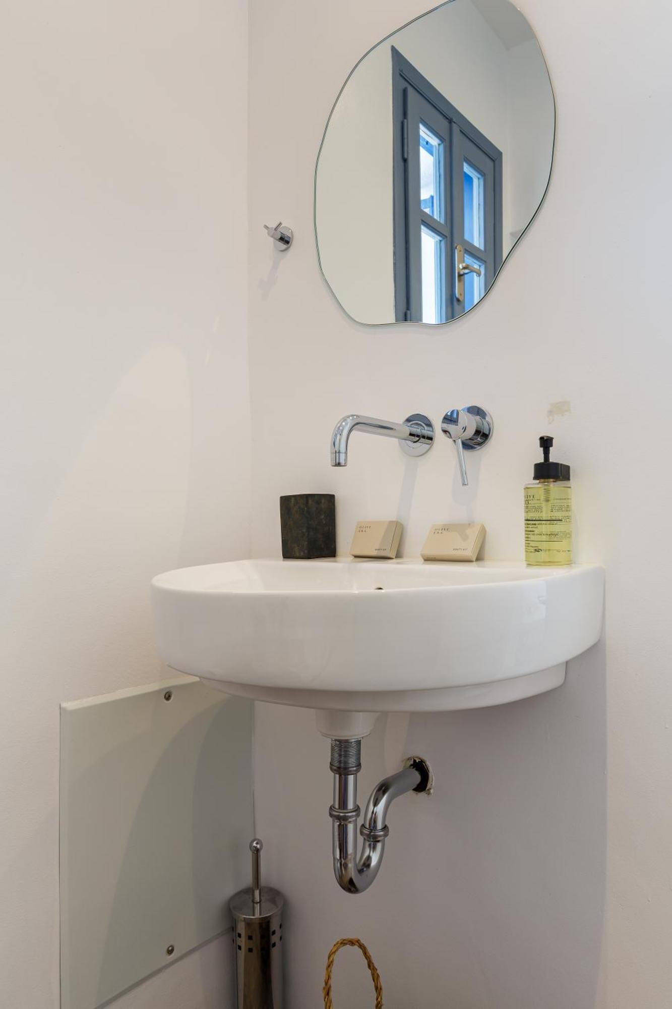 Aitheras Luxury