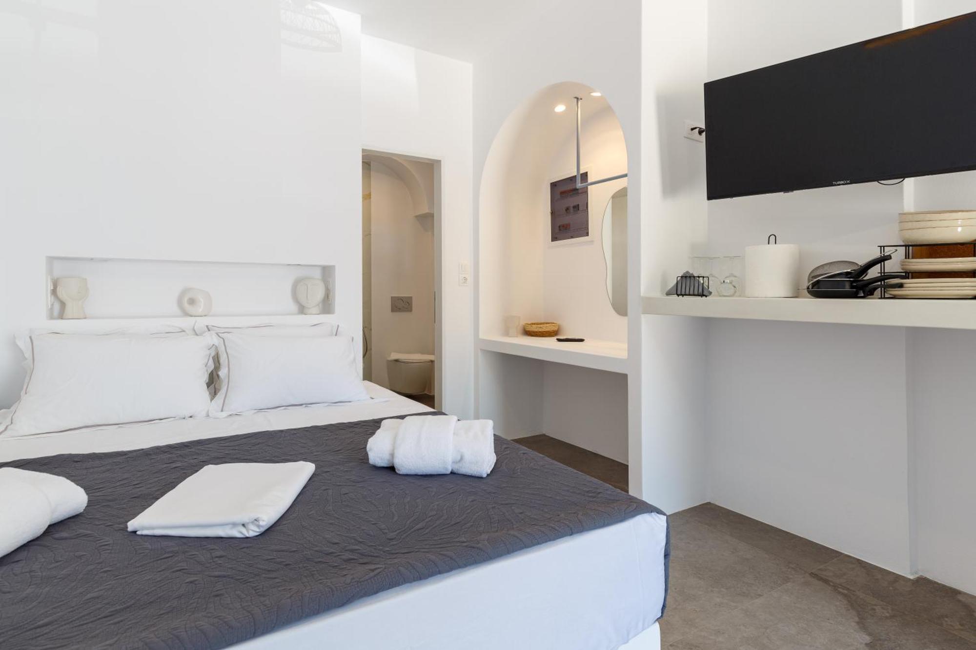 Aitheras Luxury *