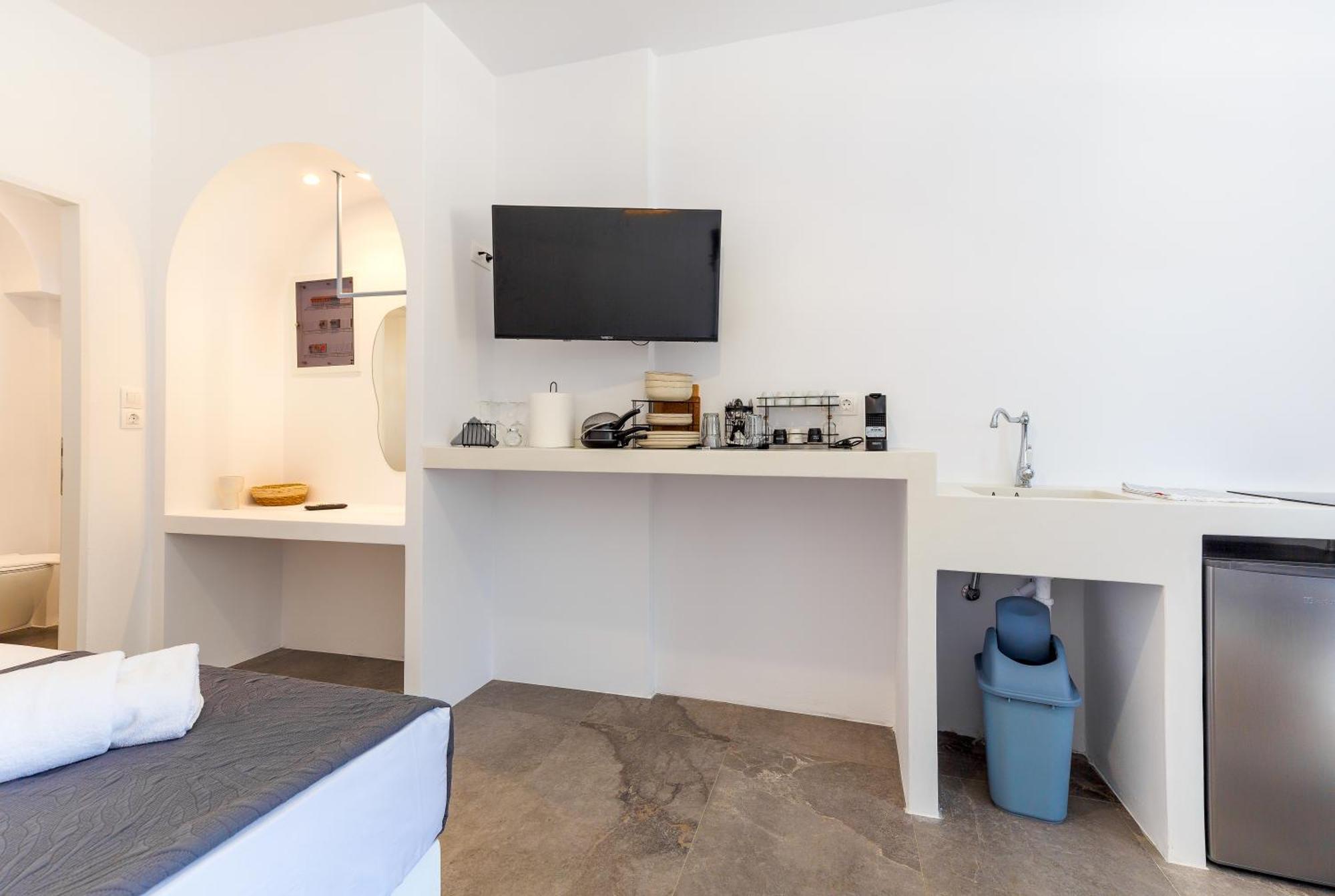 Aitheras Luxury * Protorgia