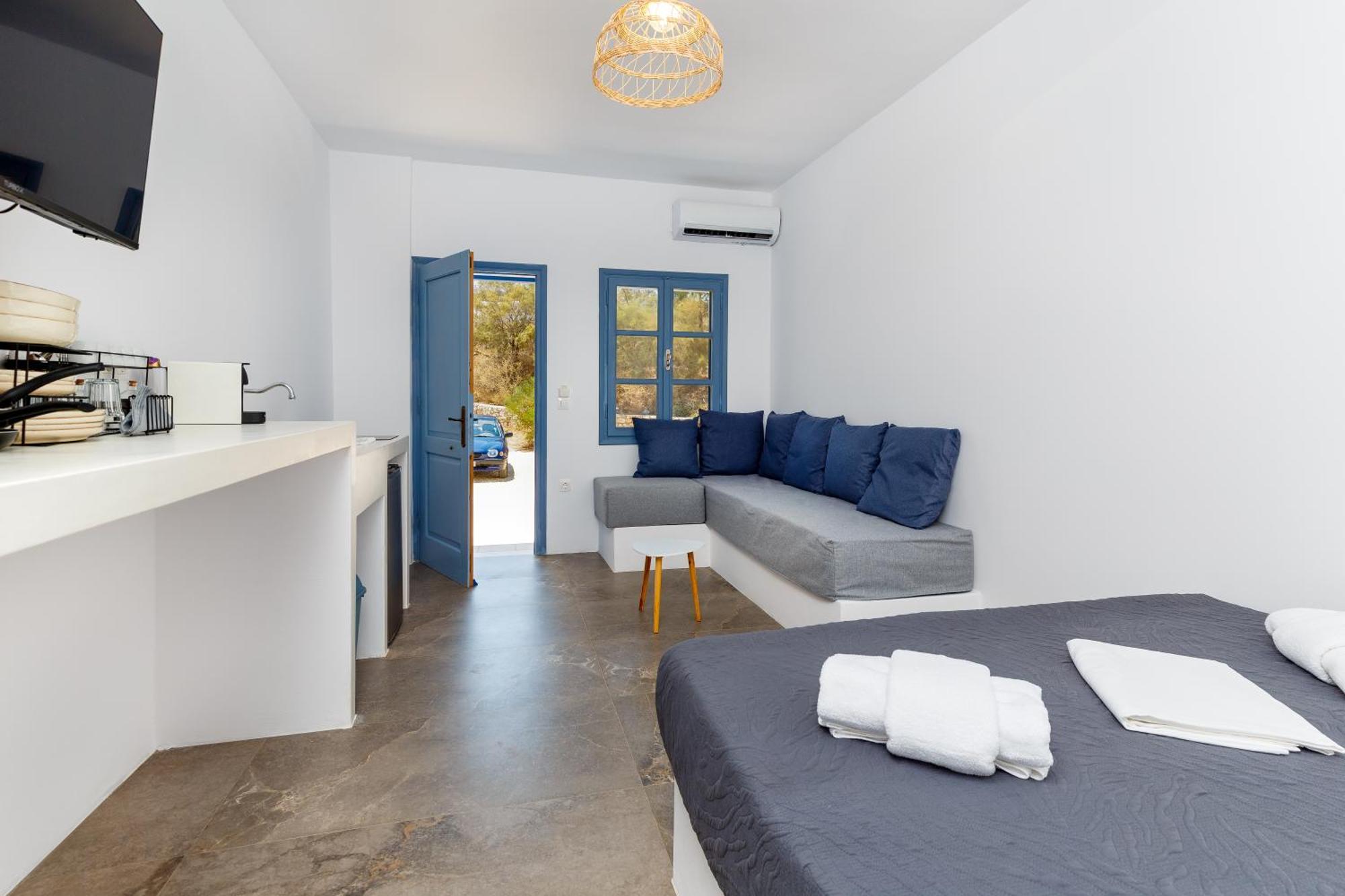 Aitheras Luxury *